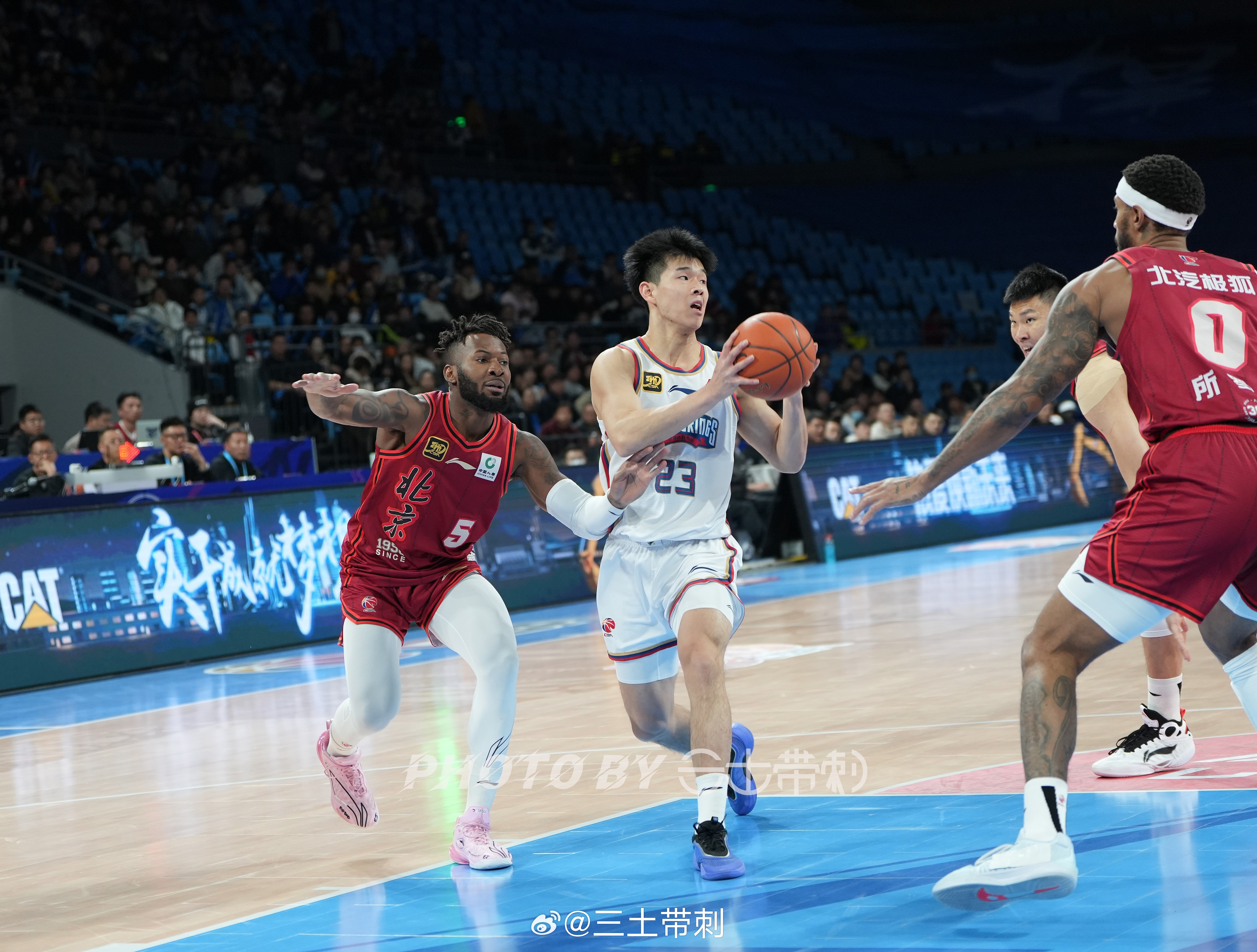 深圳男篮训练开放日,国际比赛日造点机会引欢呼,NBA季后赛在即,临场指挥获称赞的简单介绍-开云首页