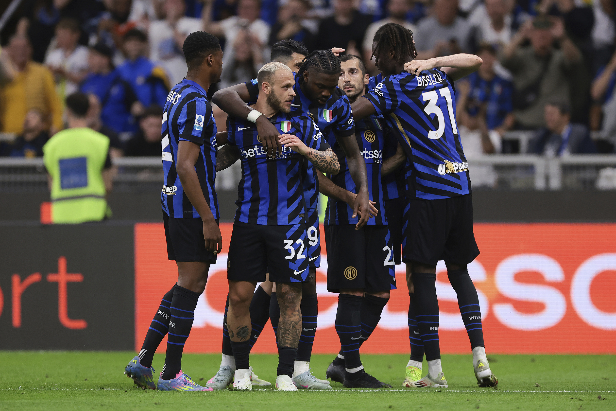 荷甲阿贾克斯今天比赛为什么中断-开云页面